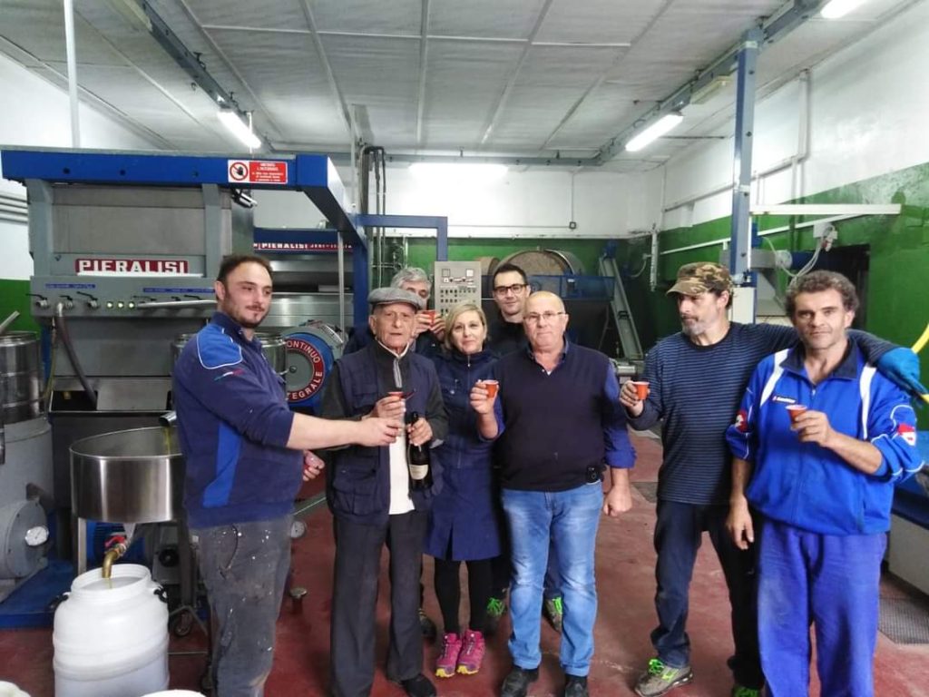 cooperativa olearia vitivinicola barilese fondatori soci barile 1976